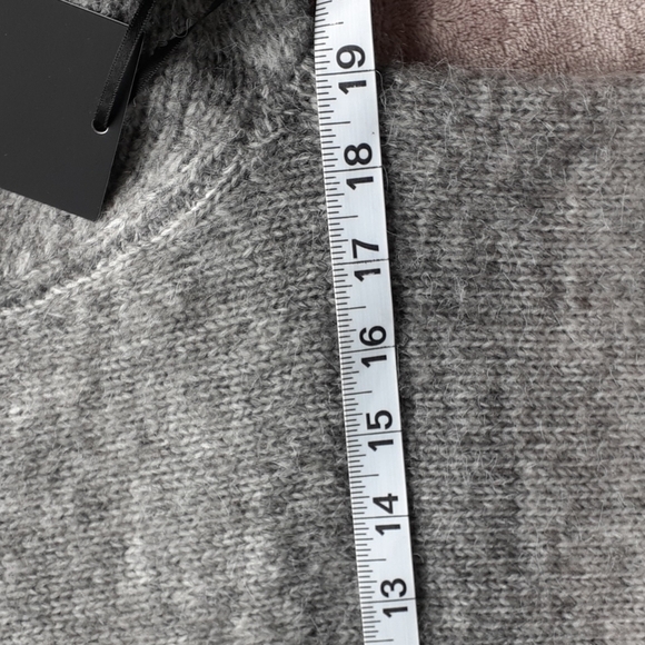 #143 SIMPLY Vera VeraWang Women's Sweater - Picture 9 of 10